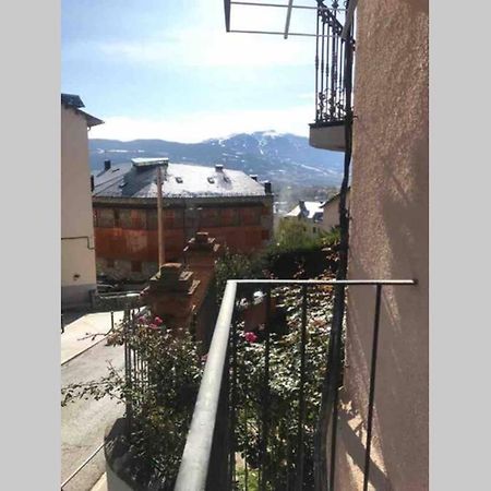 Puigcerda Centro. Acogedor Apartament En El Pueblo Bagian luar foto