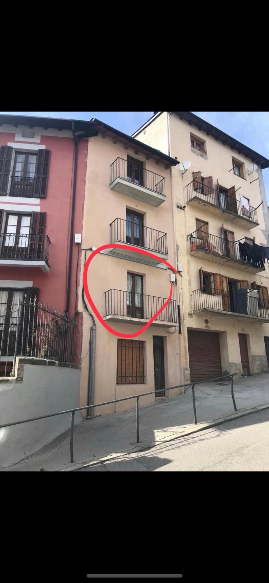Puigcerda Centro. Acogedor Apartament En El Pueblo Bagian luar foto
